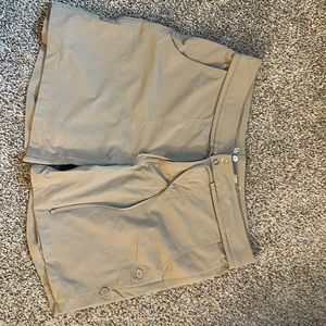 Mountain Hardwear shorts